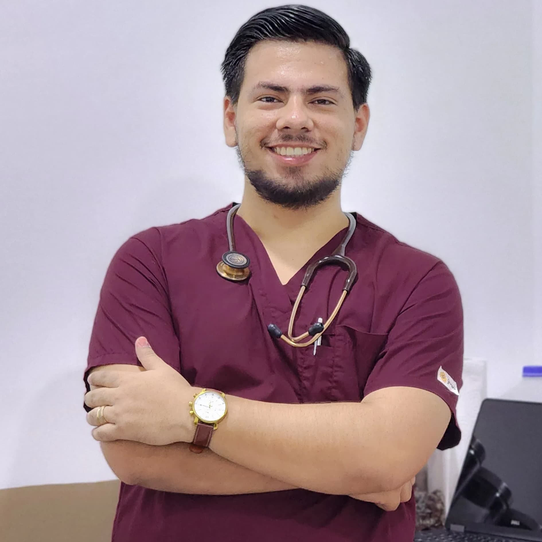 Dr. Bayardo Gutiérrez - Veterinaria Fletes Aguilar